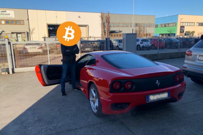 Tesla battuta, ecco la prima Ferrari 360 Modena venduta in bitcoin